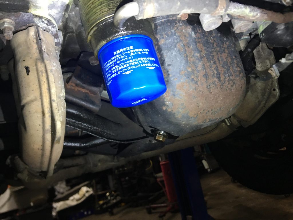 Cylindrical Subaru oil filter